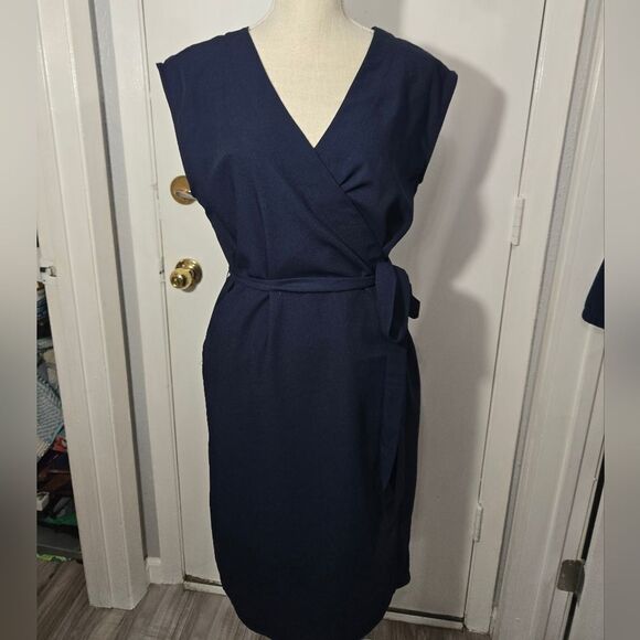 Banana Republic Wrap Dress Sz 6 Navy Color - Picture 2 of 9